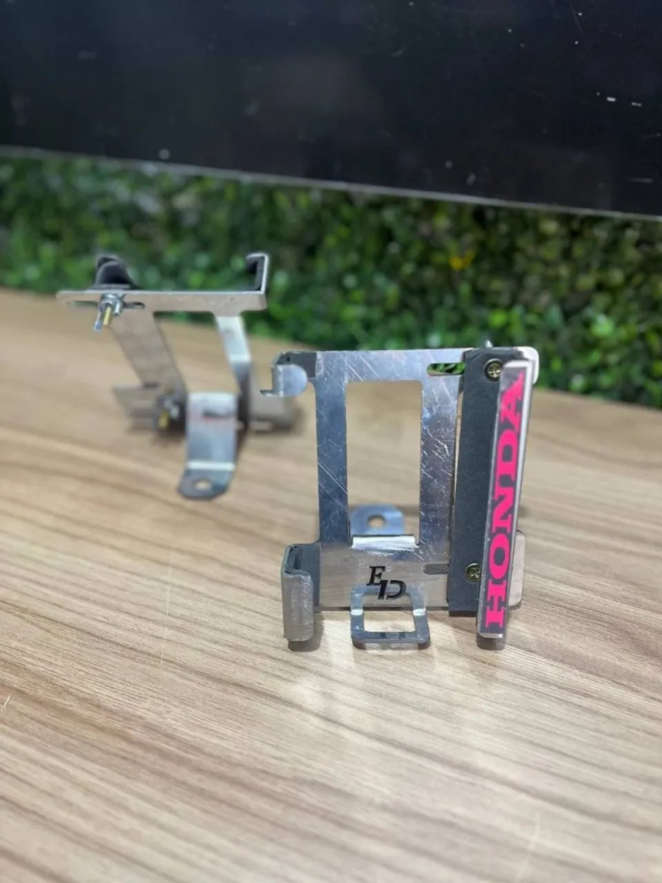 Suporte para Celular na Moto com Material de Ferro/Inox