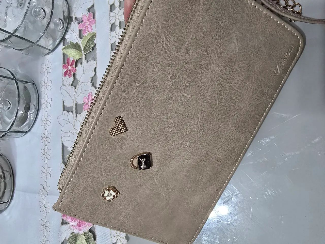 Carteira grande com alça/necessaire  - Foto 4