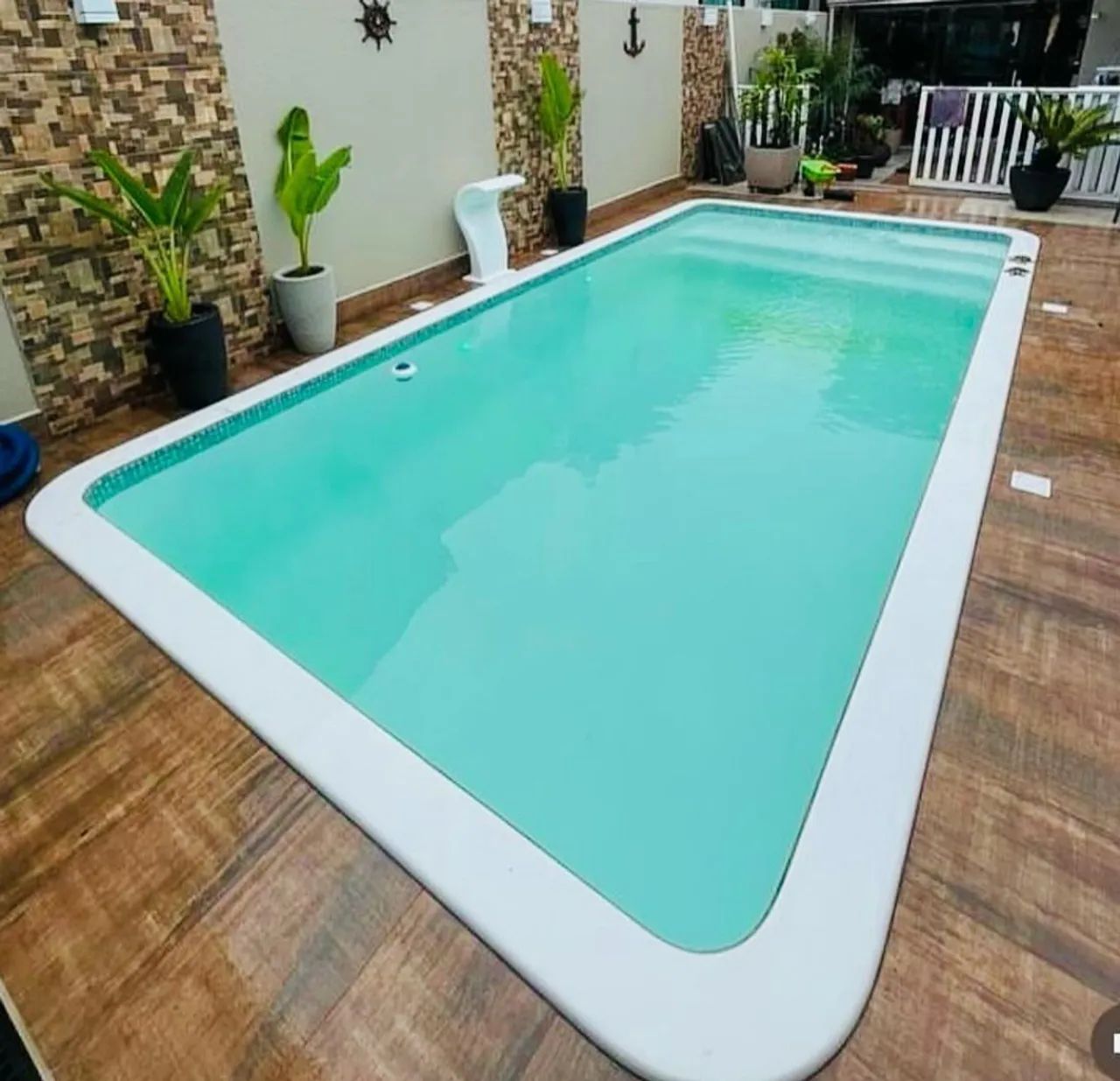 Piscina de fibra modelo retangular 