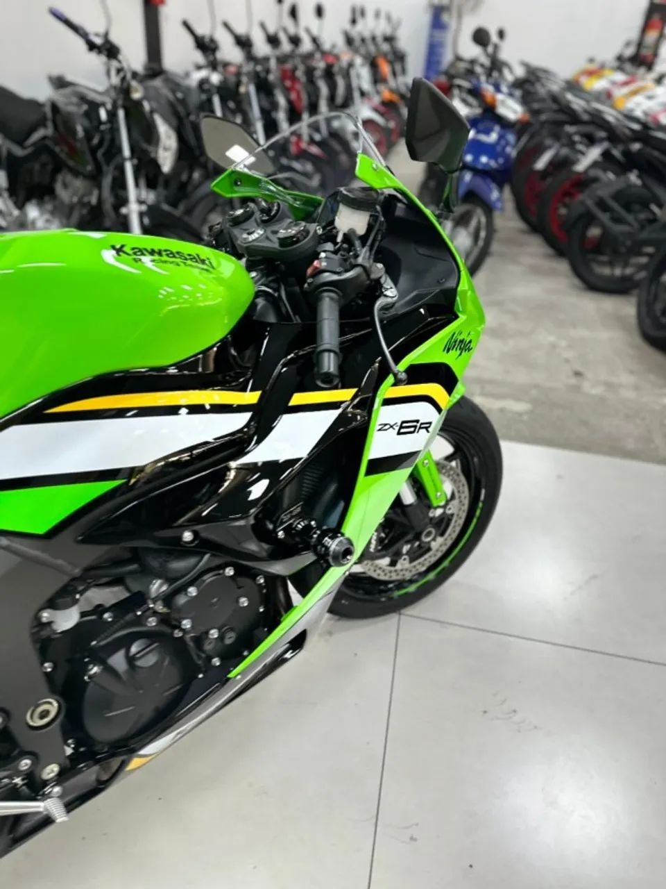 Kawasaki Zx-6r 636cc 2025 - 1445413540 | OLX