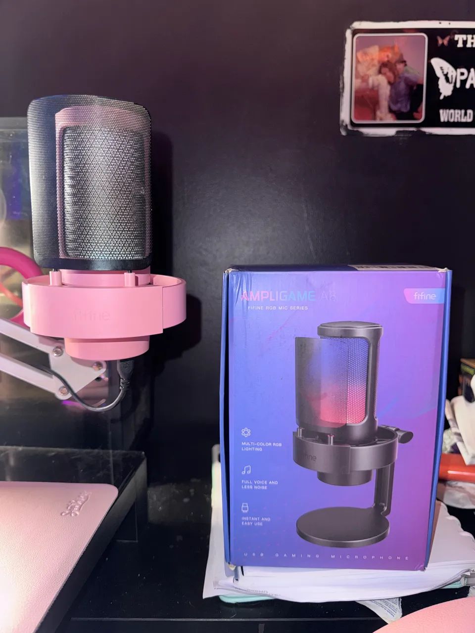 Microfone Fifine Ampligame A8 USB Rosa - Estado Impecável!