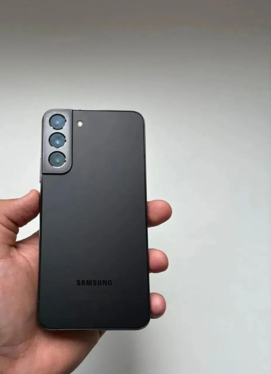 Galaxy S22 + Plus 256GB - 16GB de RAM 8+8 - câmeras incríveis