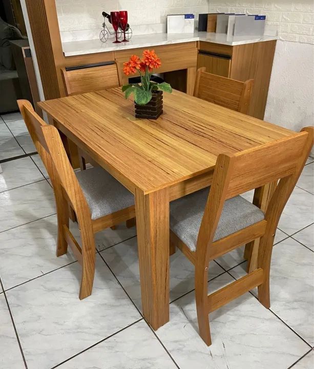 Mesa 4 Cadeiras Palace/Perla Mel/Veludo Marfim - Foto 3