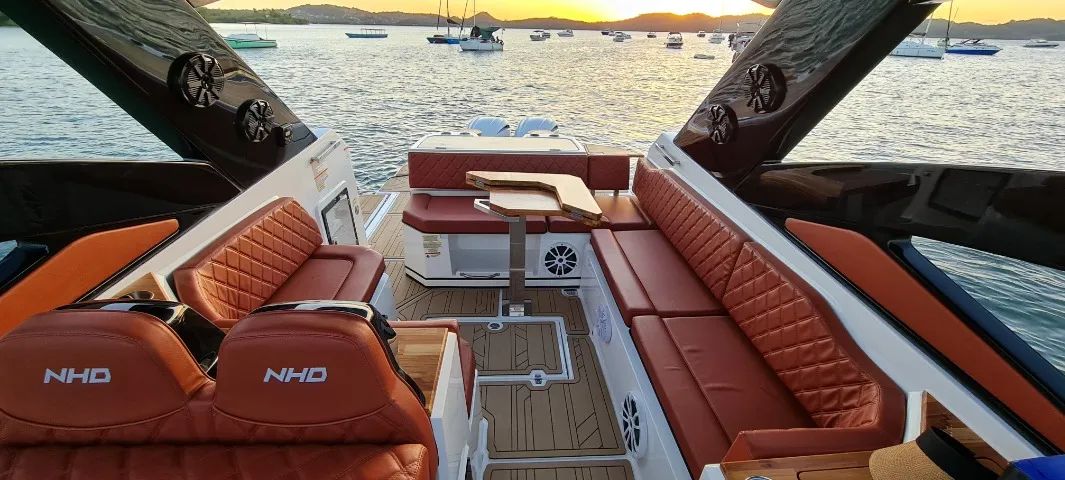 Lancha NHD 37 pés (355 nomenclatura internacional) All Space parelha popa Mercury 300hp 4T - Foto 9