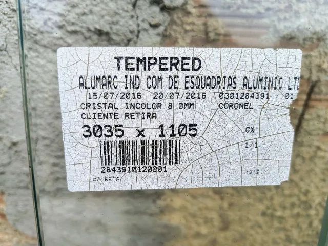 Tenho vidro de varios tamanho para venda 