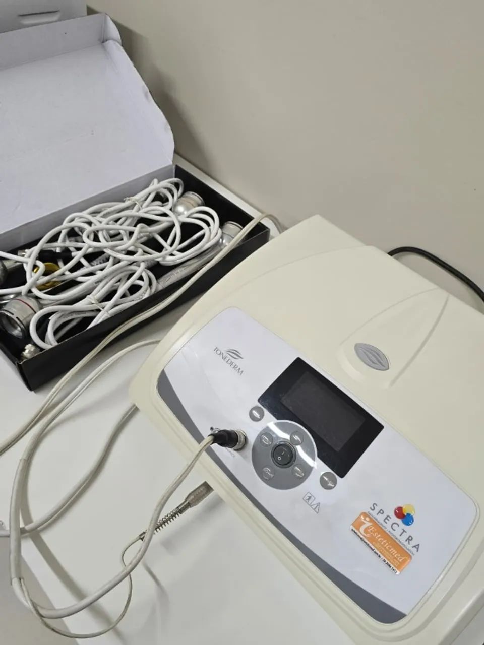 Spectra?G3 / Tone Derm - Radiofrequência com Ledterapia