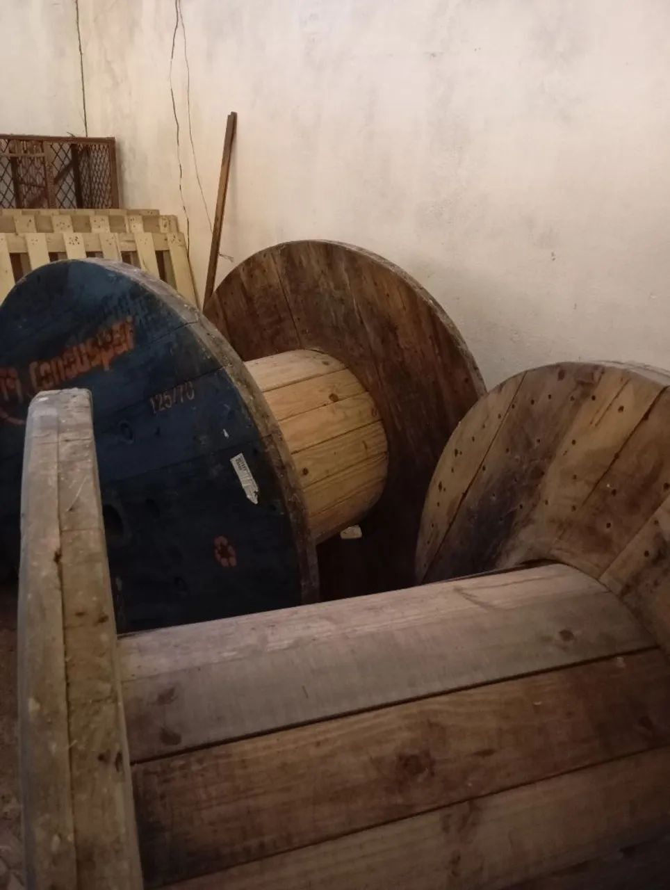 Carretéis de madeira para de vários tamanhos  a partir 50 cada . - Foto 5