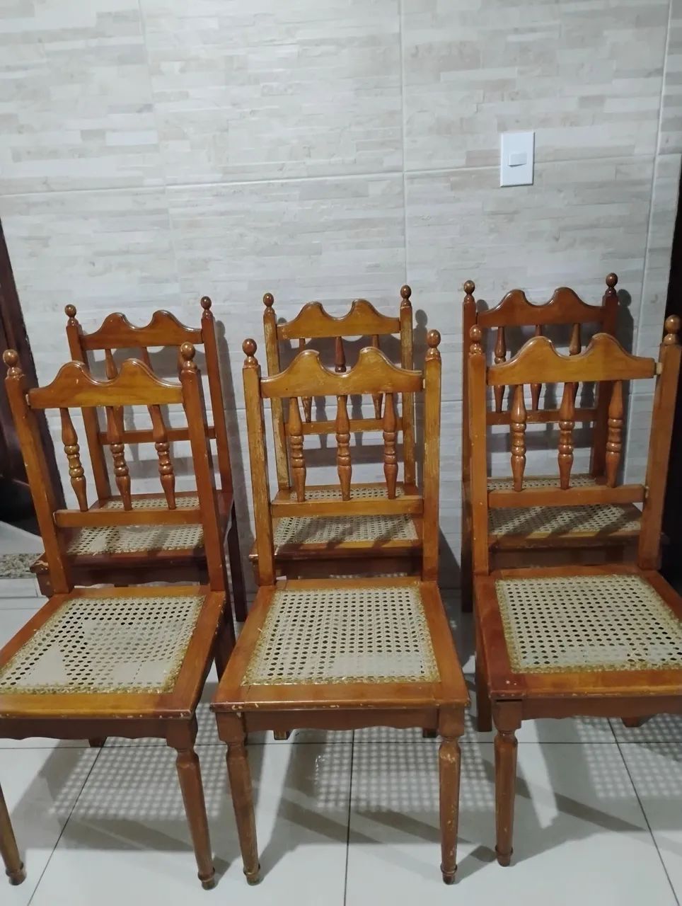 Conjunto de 6 Cadeiras de Madeira Maciça