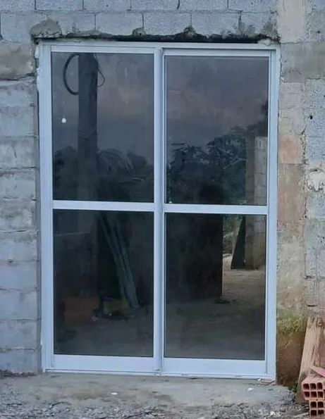 Porta balcão inox com vidro temperado