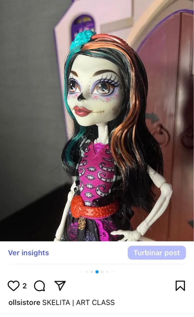Boneca Monster High Skelita Calaveras Art Class - Foto 4