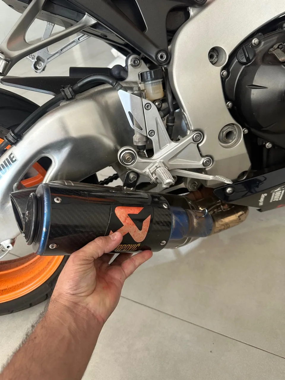 Escapamento esportivo para moto