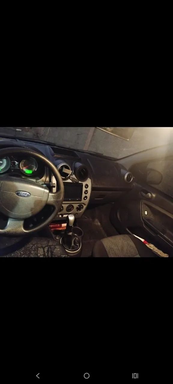VENDO FIESTA SEDAN ROCAM 2013 1.6  - Foto 2