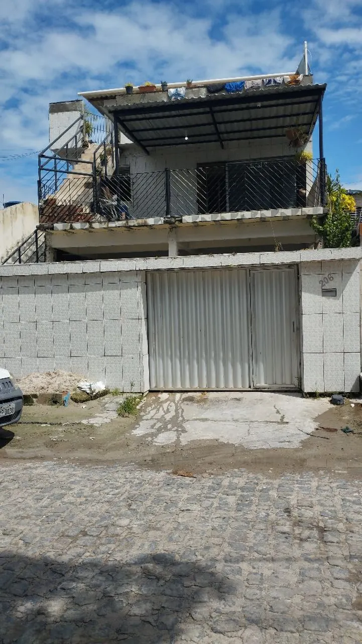Casa no 1 andar c/ 2 quartos em campo grande 