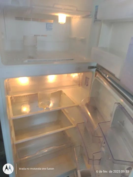 REFRIGERADOR ELECTROLUX DF 46 220V - Foto 2
