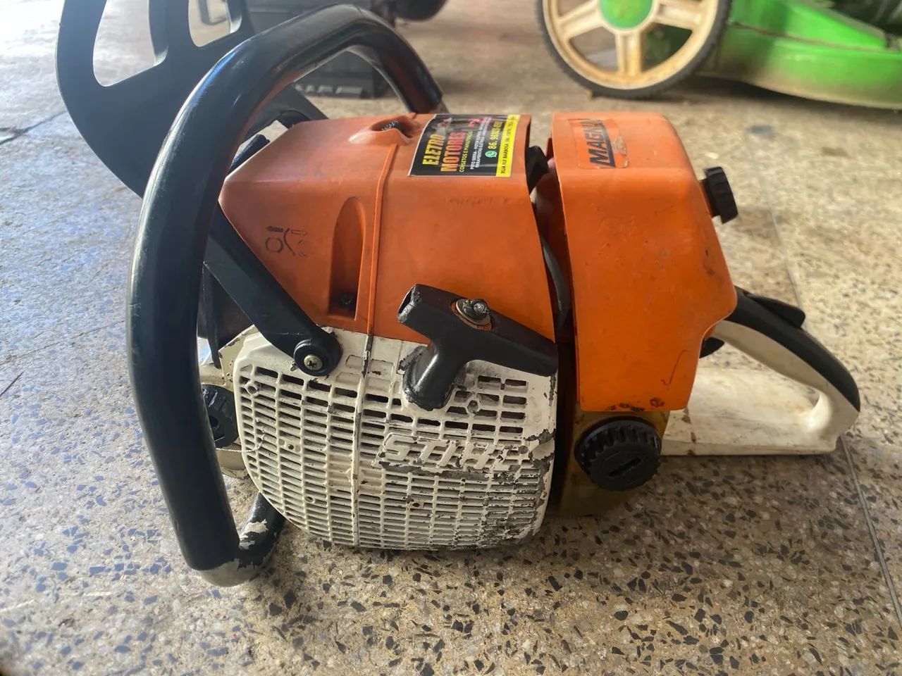 Vende-se moto serra STIHL 660 todo revisado só no ponto de trabalhar  - Foto 2