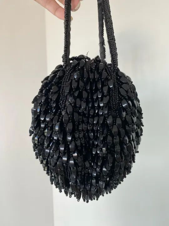 Bolsa de mão em contas pretas