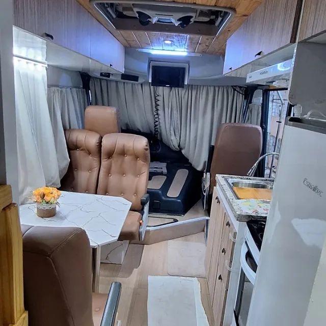 Motorhome Microônibus 6 pessoas - Foto 5