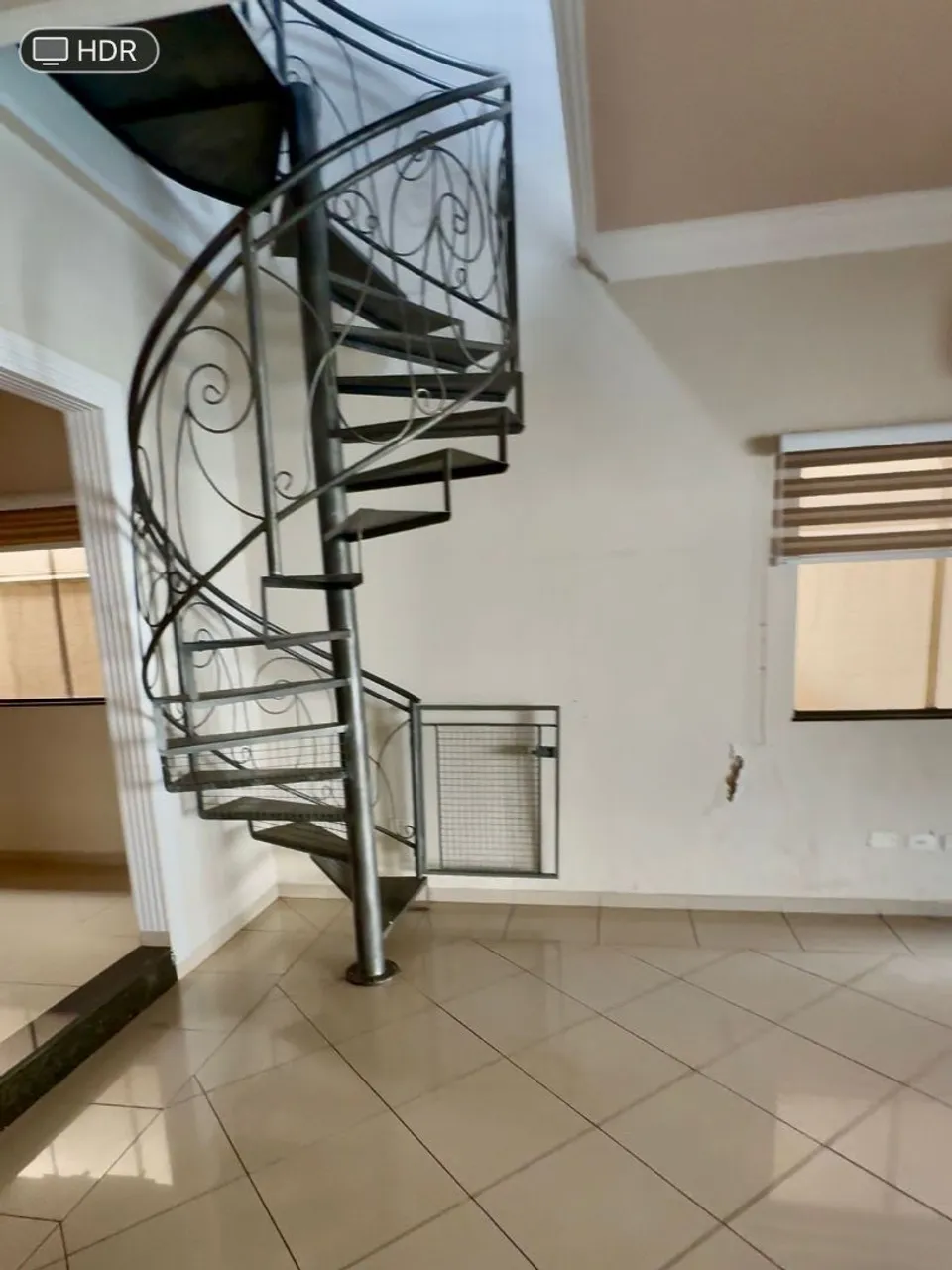 Escada espiral metálica para projetos de alvenaria