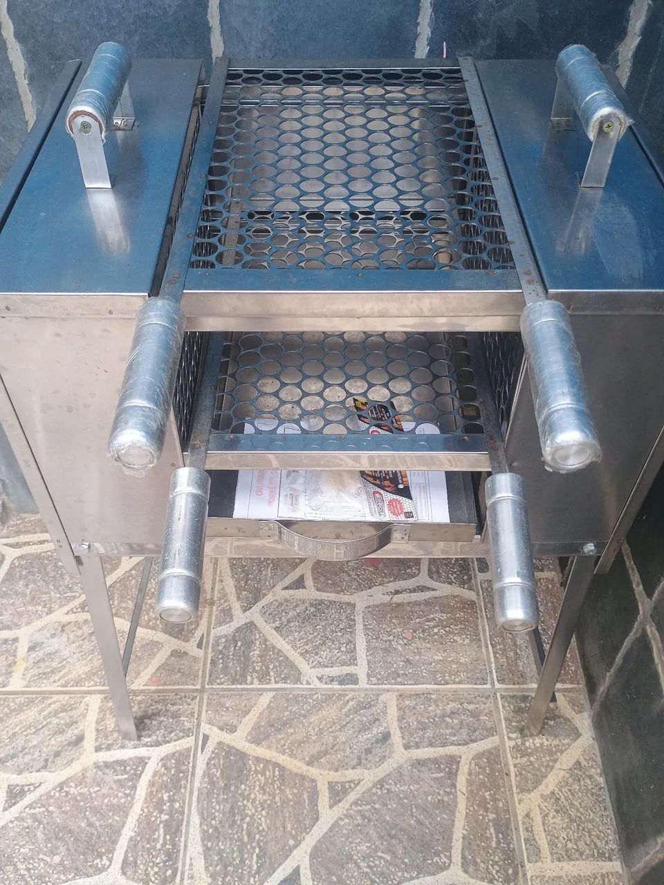 Churrasqueira carvão ecológico sem fumaça 