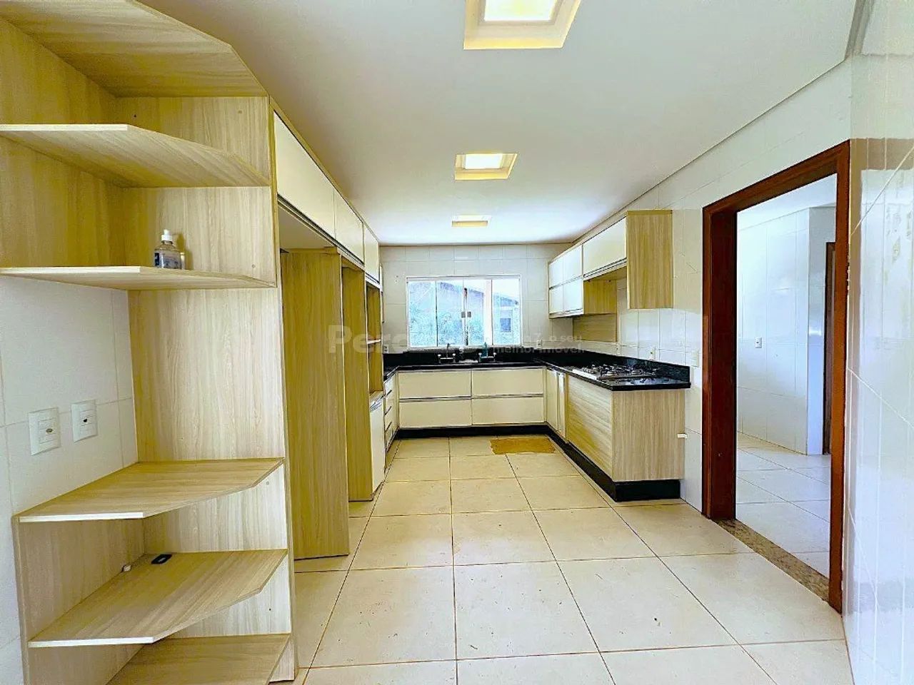 Ótima Casa Estilo Colonial localizada no Mansões Braúna por R$6.500,00. TAXA DE CONDOMÍNIO - Foto 2