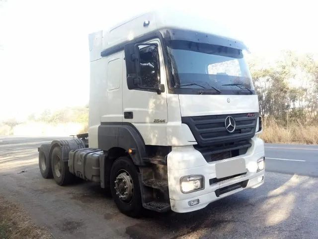 Mercedes Benz Axor 2544 ano 2010 - Foto 2