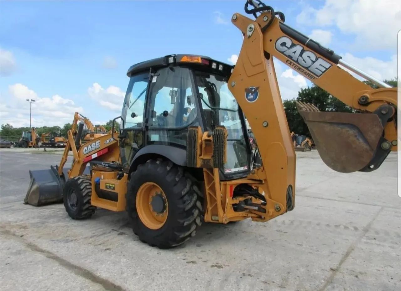 Retroescavadeira Case 580n 4x4 2020  - Foto 3