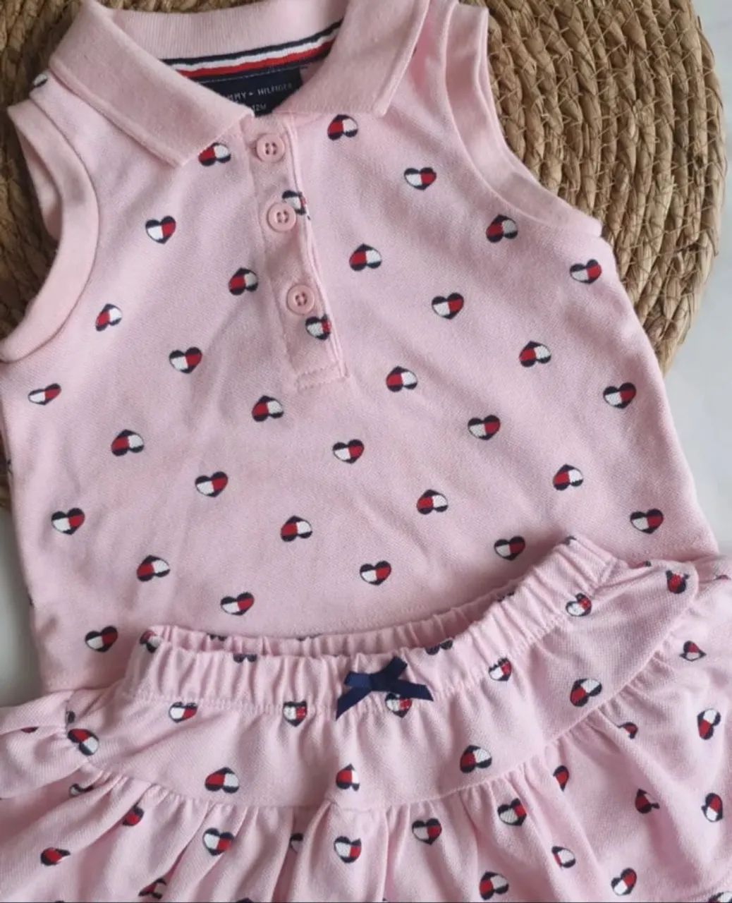 Conjunto Tommy Hilfiger Bebê - Blusa e Saia - Foto 4