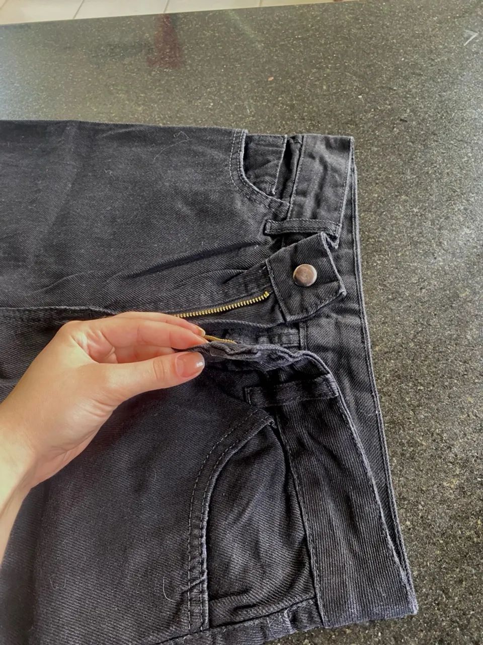 calça preta feminina - tamanho 40 l modelo larga e boca de sino - Foto 3