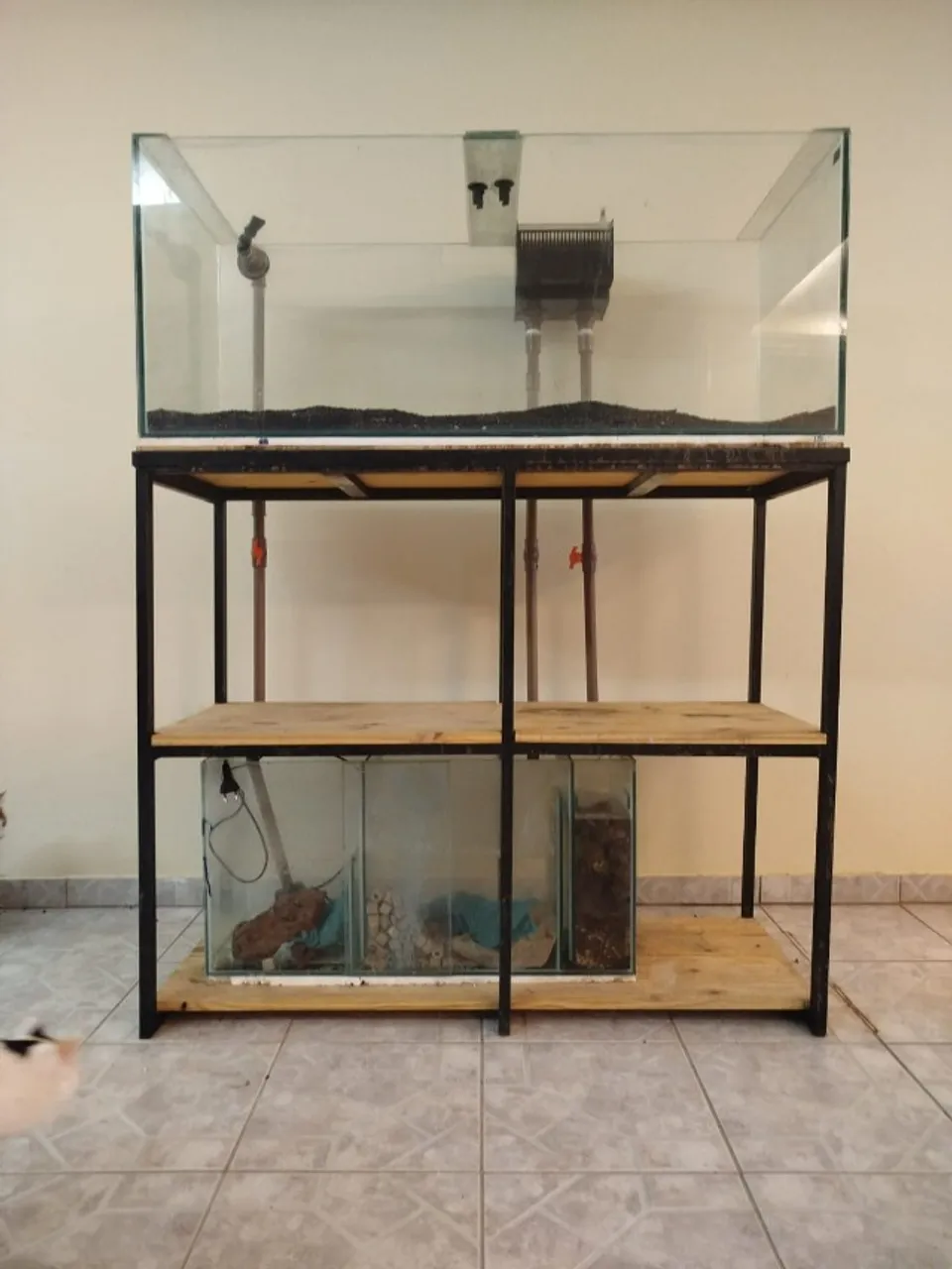 Vendo aquário (270lts) c/ overflow BMA + base c/ prateleira + sump 50x40x30 (60lts)