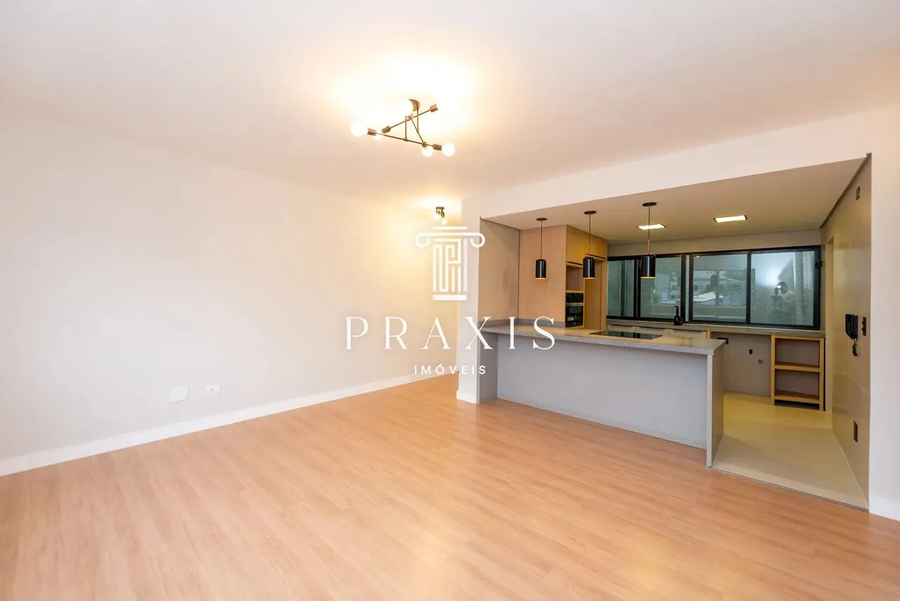 Apartamento a venda com 3 quartos, 1 suíte, 1 vaga de garagem no Água Verde, Curitiba PR