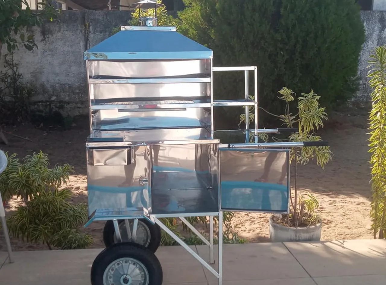 Vendo carrinho de espetinhos. 1 mês de uso.. tenho nota fiscal tudo certinho.  - Foto 3