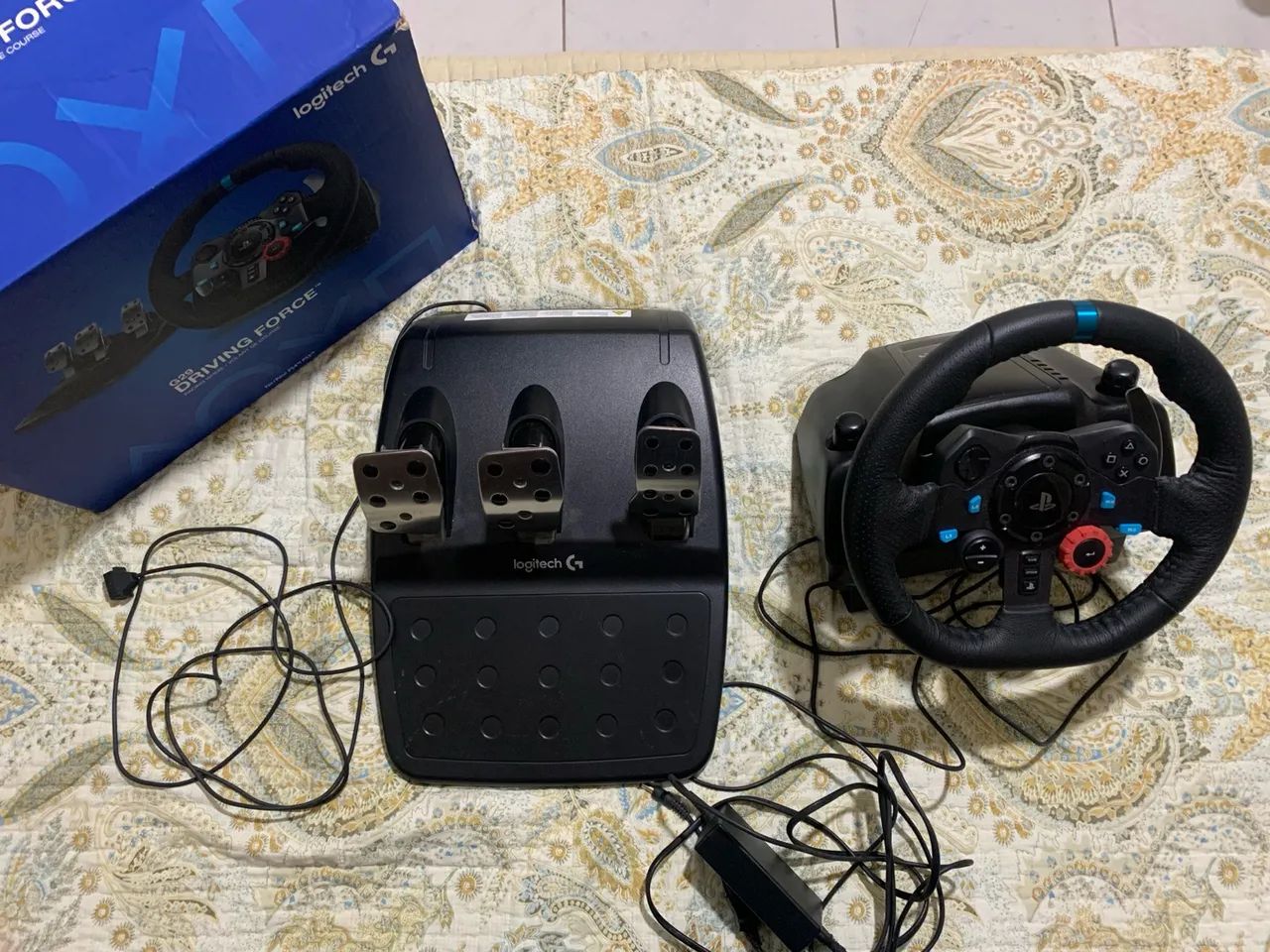 Volante Logitech G29 Driving Force para PS4 e PC - Foto 2