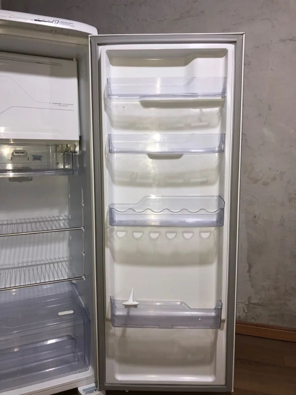 Geladeira Electrolux Frost Free Com Garantia e Entrega Grátis  - Foto 4