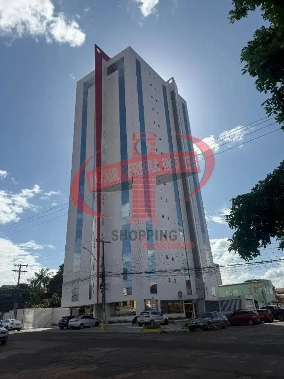 ALUGA ANDAR COMERCIAL NO TERREO DO EDIFICIO THE OFFICE ARAGUARY