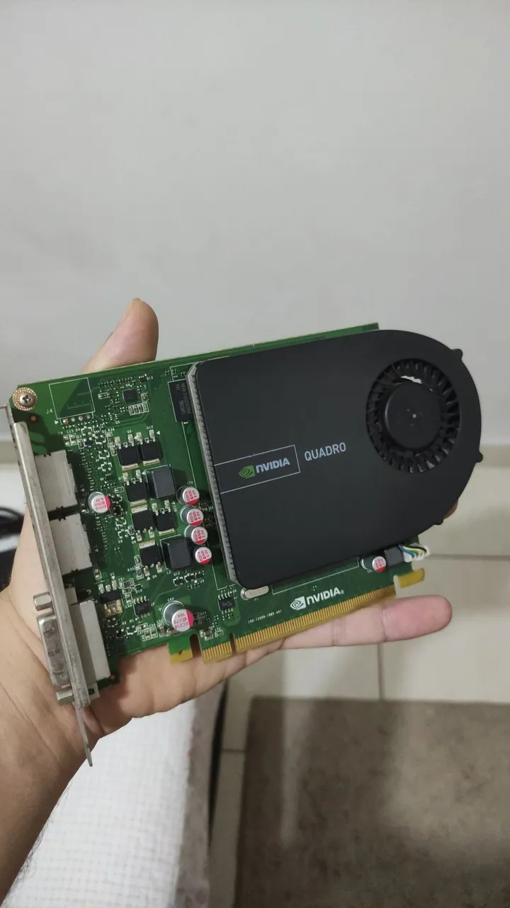 Placa de Vídeo NVIDIA Quadro 2000 sem imagem