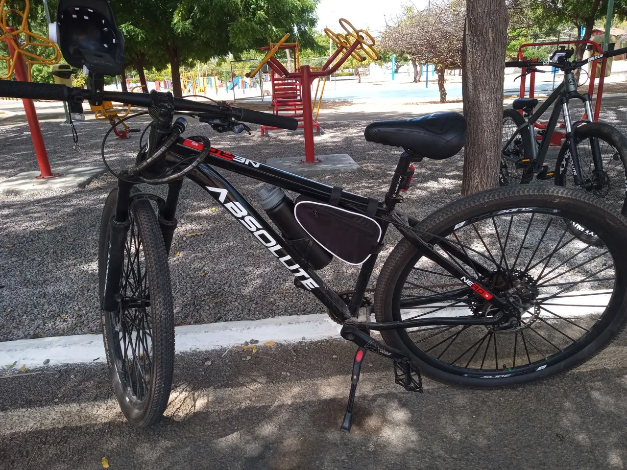 Bicicleta Absolute Nero