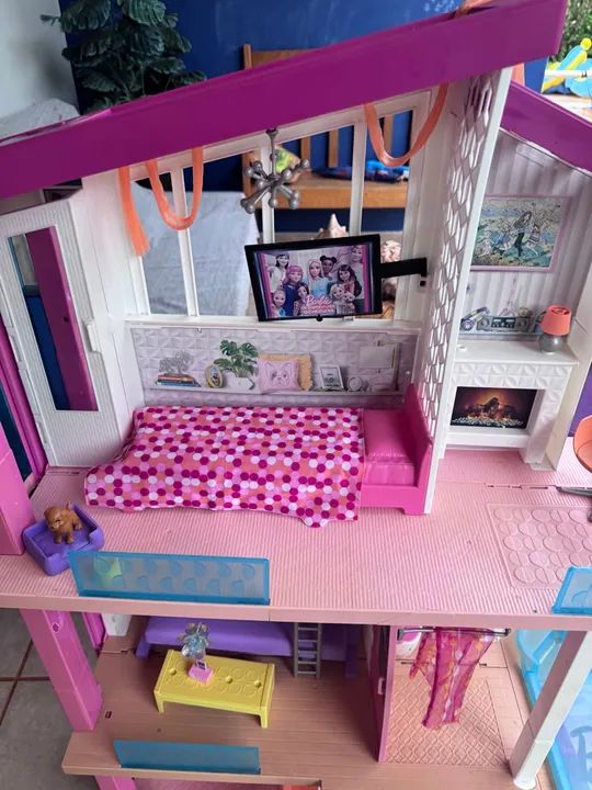 Casinha de Bonecas Completa com Mesa e Cadeiras - Foto 5