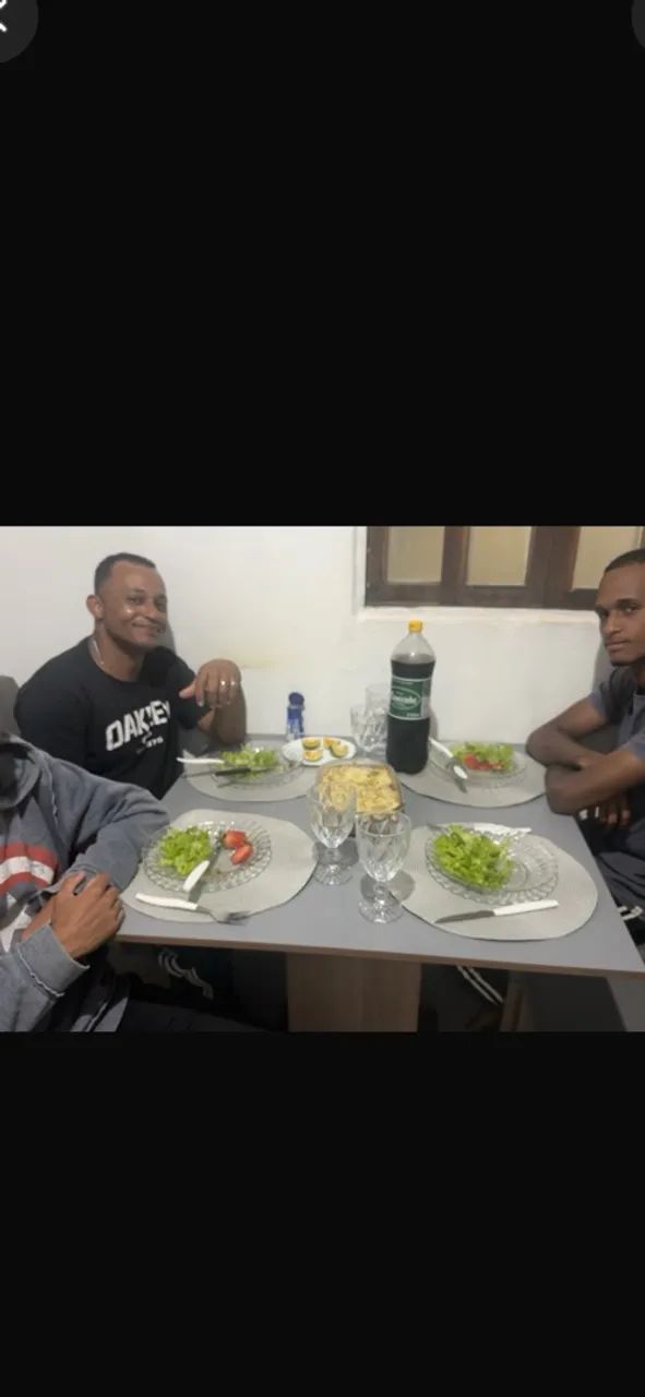 Mesa de jantar à venda 