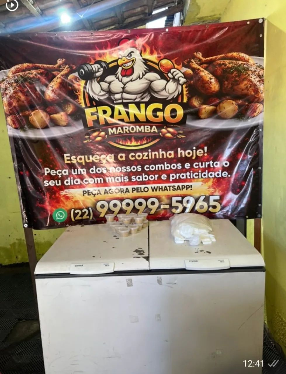 Maquina de 30 frangos e freezer horizontal 350L  - Foto 2