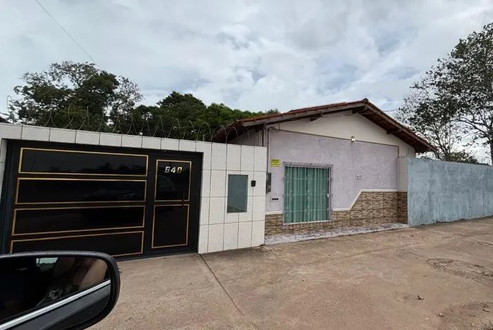 Alugo Casa no Bairro Alvorada (Rod Duca Serra)