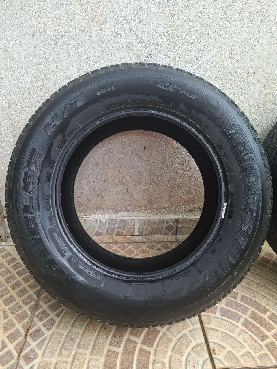 Pneu caminhonete Aro 18 - Foto 2