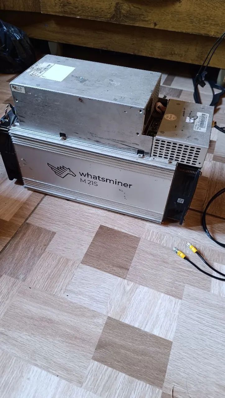 Mineradora de Bitcoin Whatsminer M21S