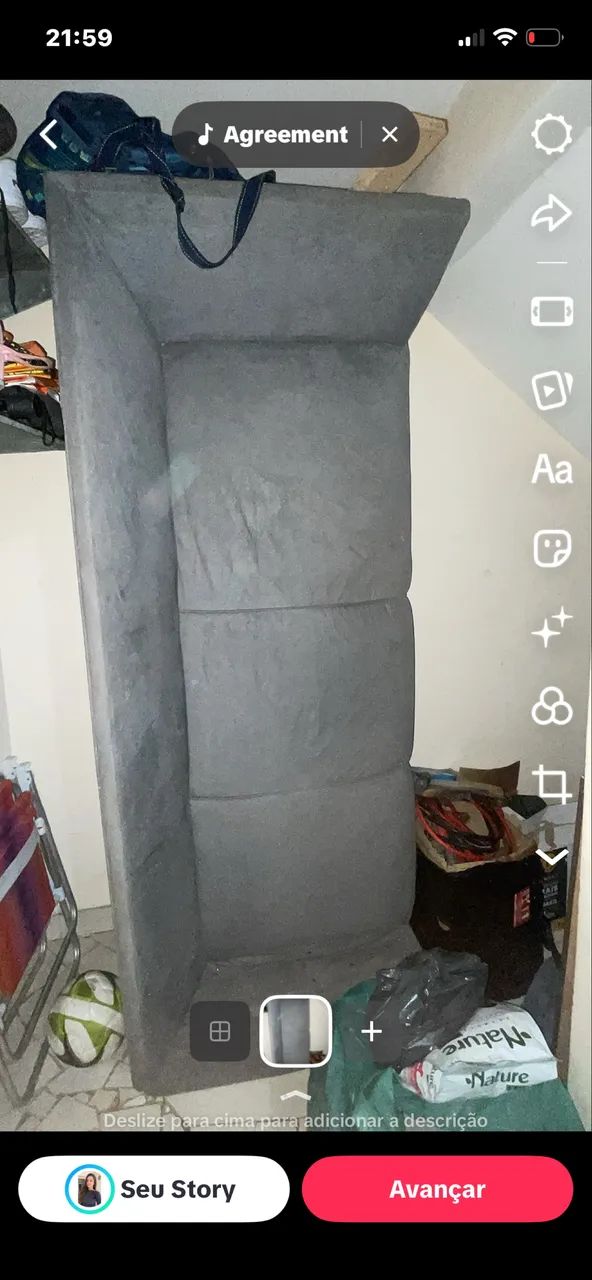 Rack com painel e sofá de canto usado 