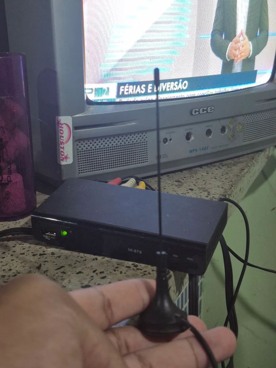 Conversor digital (Kit com cabos, controle, conversor, pilhas e antena)