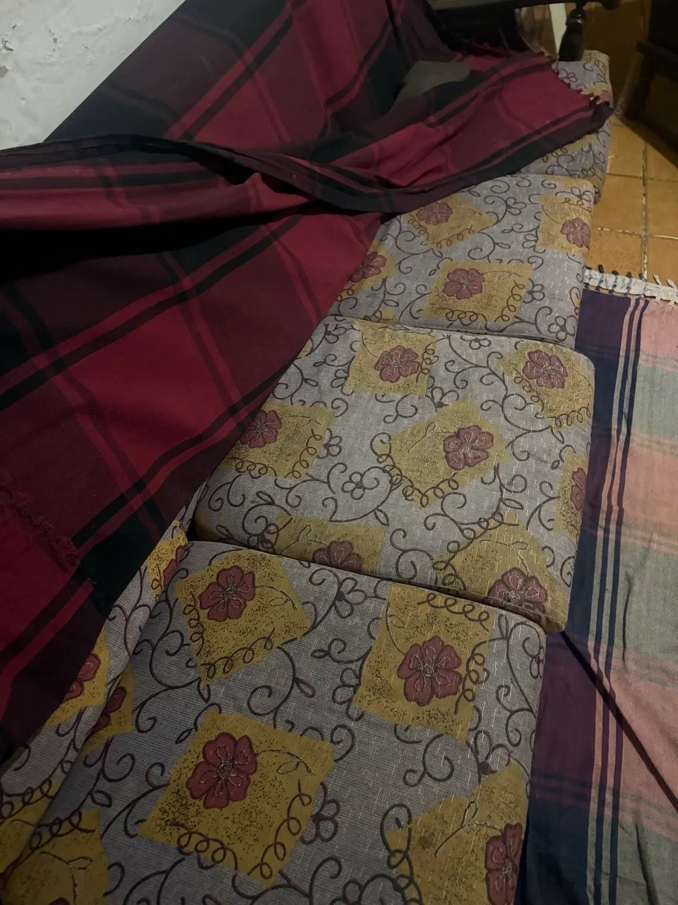 Vendo conjunto de sofá antigo madeira maciça! - Foto 3