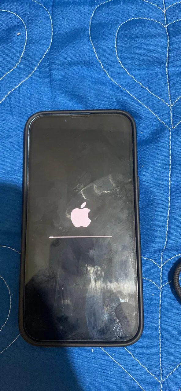 iPhone 13 azul  - Foto 3