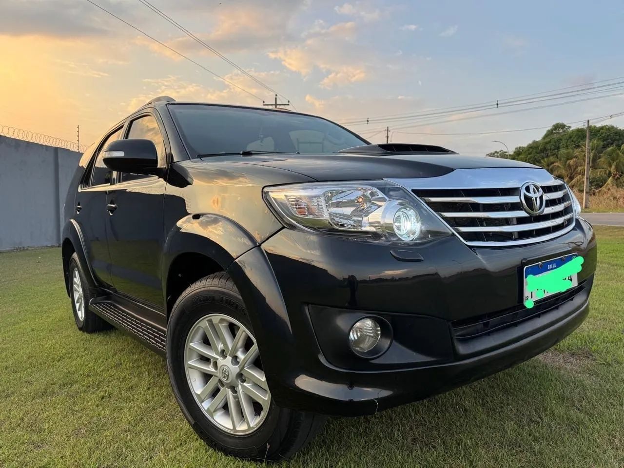 Toyota Hilux Hilux SW4 SRV D4-D 4x4 3.0 TDI Dies. Aut 2014