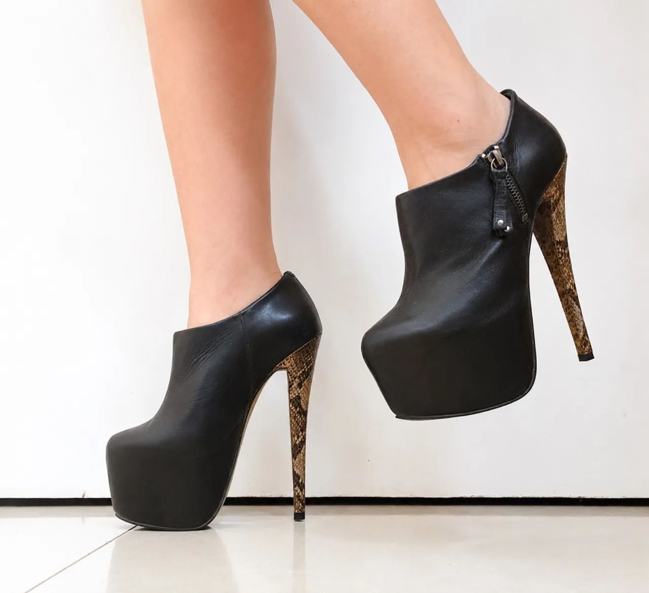 Bota couro legítimo TMLS 36