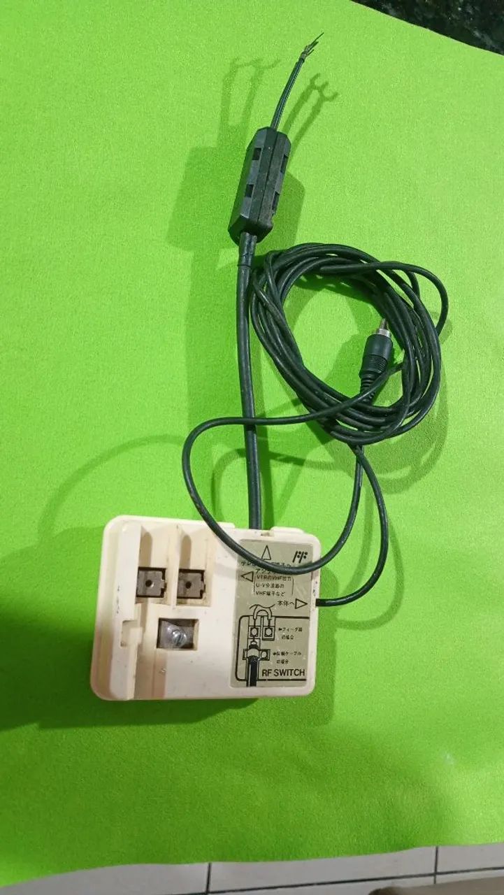 Cabo RF original do family computer.