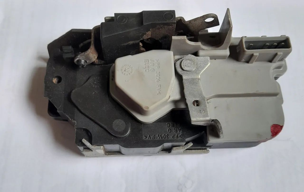 Fechadura porta Peugeot 206 (traseira, esquerda) - Peças para